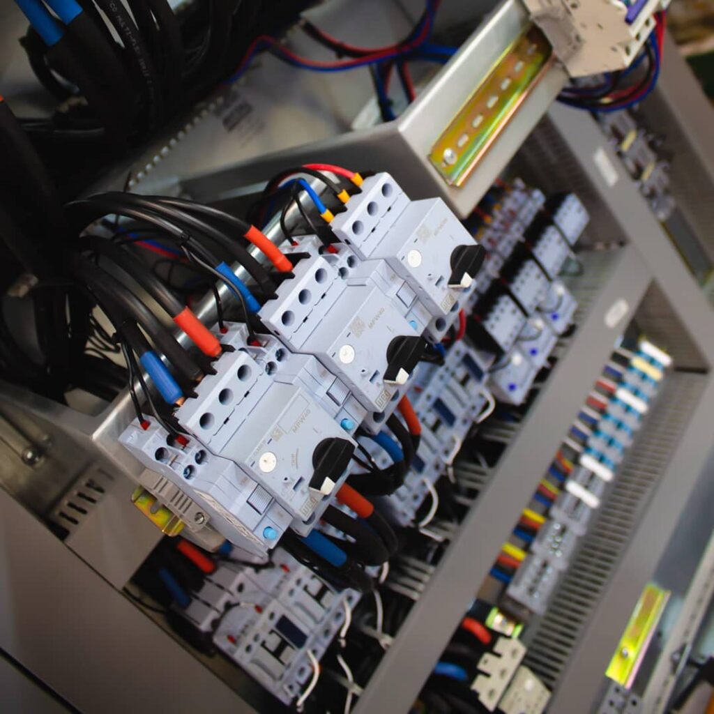 conectar guardamotor trifasico WEG MPW